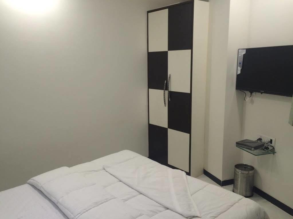 מומביי Hotel O Blue Pearl Residency Near Chhatrapati Shivaji International Airport מראה חיצוני תמונה
