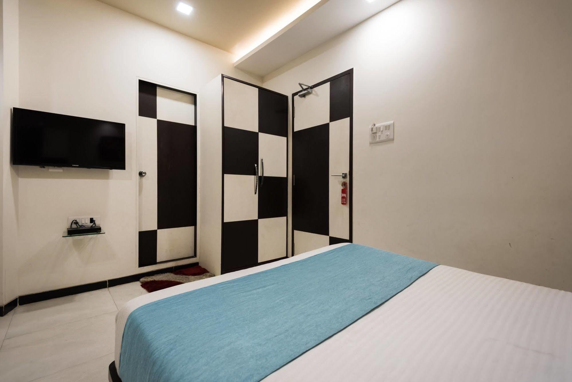 מומביי Hotel O Blue Pearl Residency Near Chhatrapati Shivaji International Airport מראה חיצוני תמונה